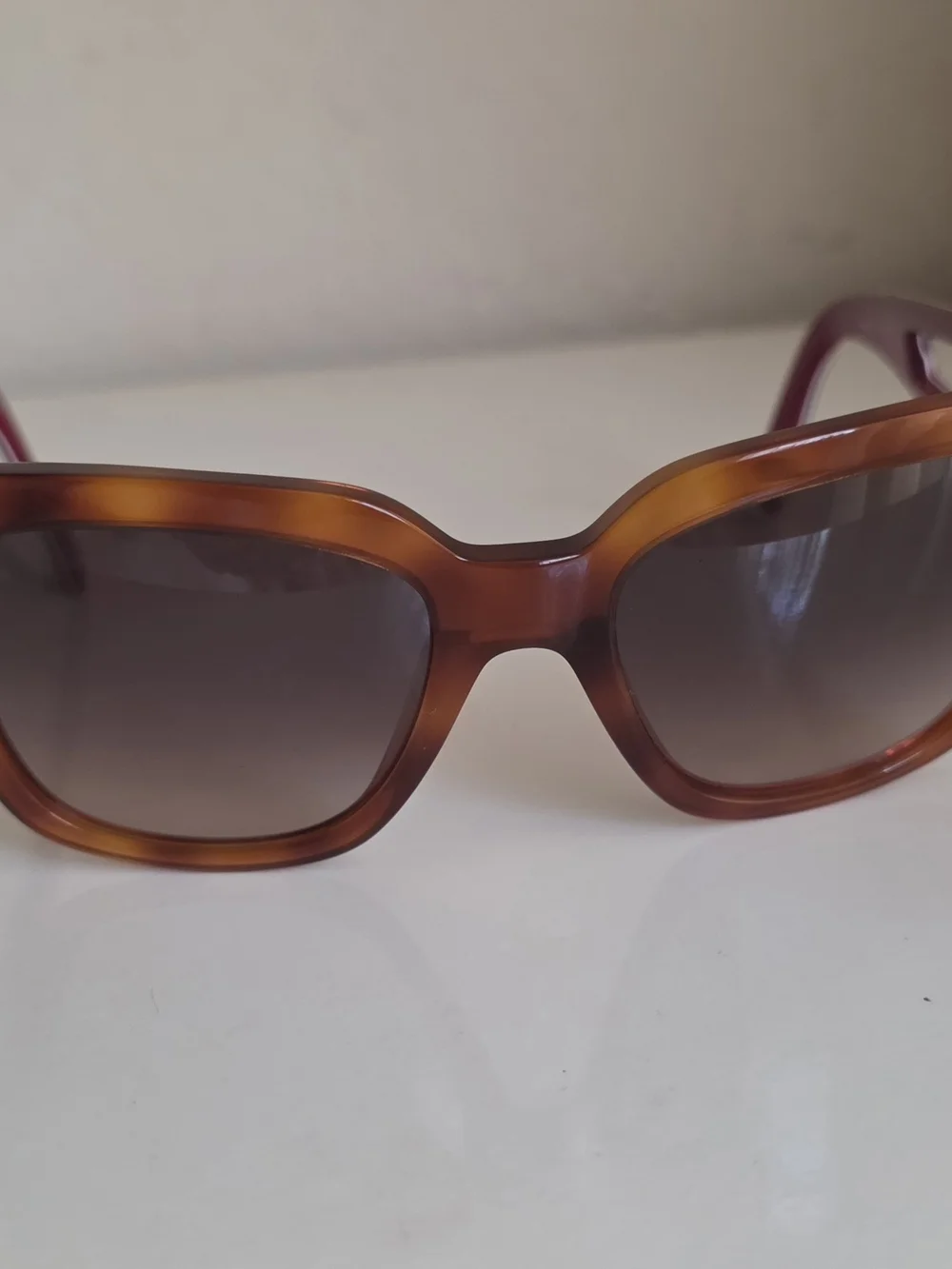 Fendi FS5276 (Color 215) Blonde Havana sunglasses